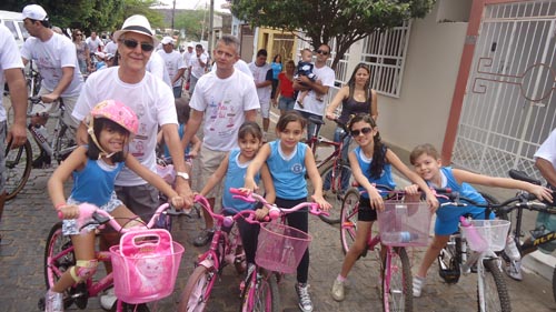 Caminhada em homenagem ao dia dos pais