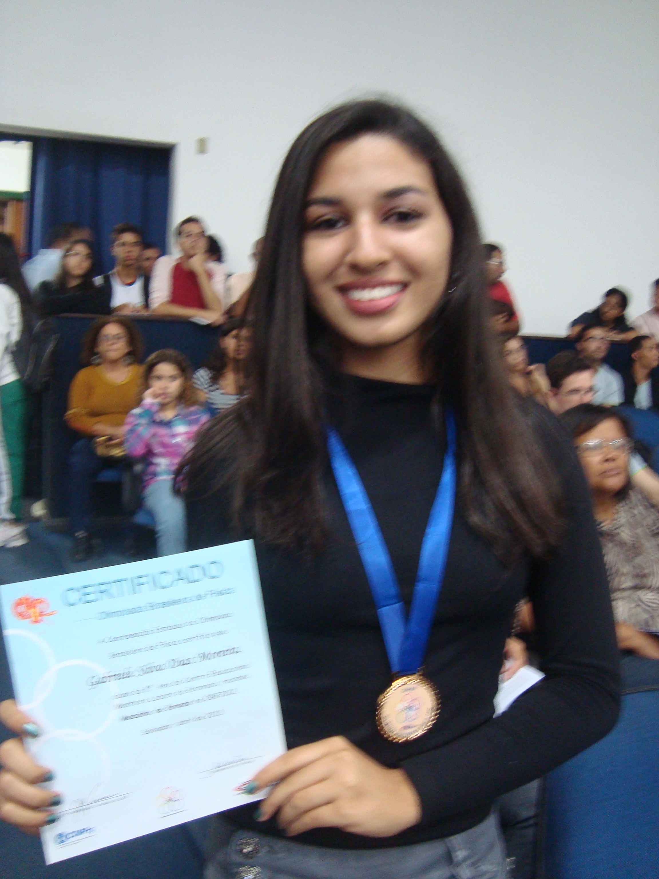 Fotos da premiação de Gabrielle com medalha de bronze